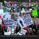 Illustration for article titled "Urban Meyer Is A Juggalo": Your College GameDay Sign Roundup